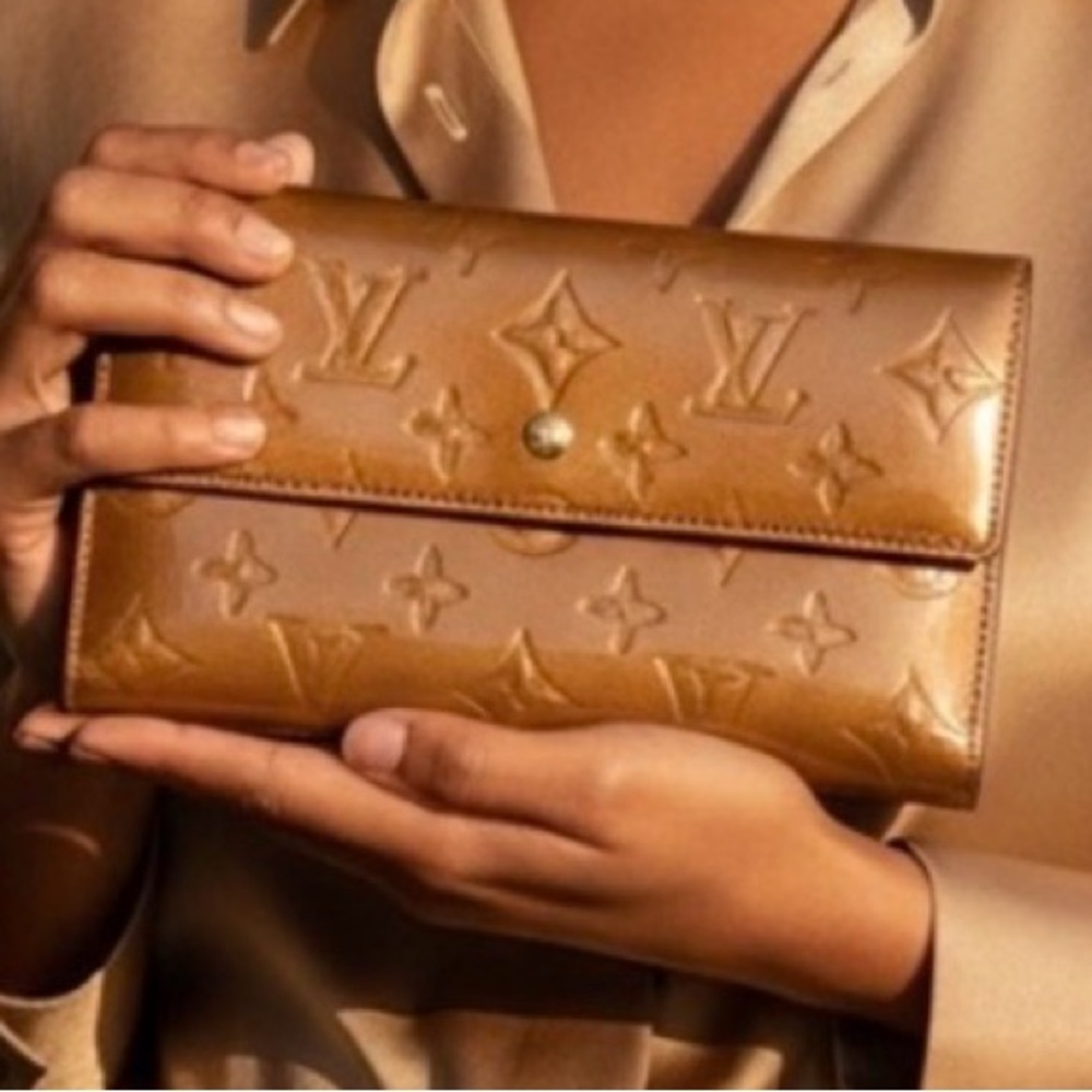 LOUIS VUITTON Vernis Bronze Long Wallet w/ LV Box & Unbranded Dust Bag. EUC - Picture 8 of 17